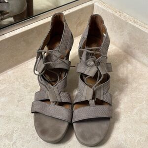 Paul Green Women’s size  7.5.